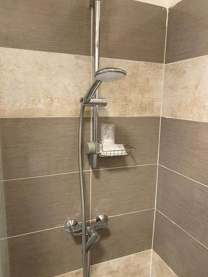 Adua Apartments Ospedale S Andrea Clinica Santa Rita Верчеллі Екстер'єр фото