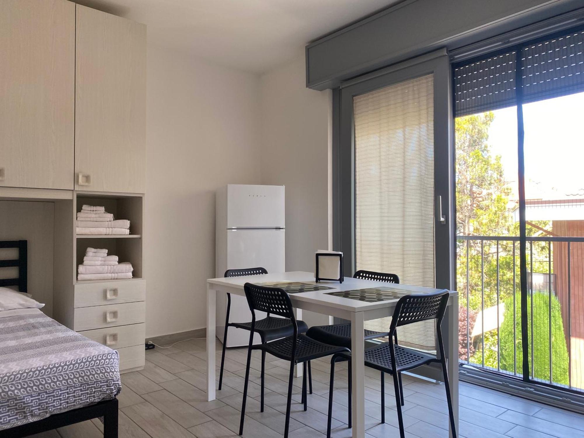 Adua Apartments Ospedale S Andrea Clinica Santa Rita Верчеллі Екстер'єр фото